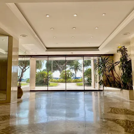 Appartement Standing Center Bay T1, 8, Avec Vue Mer Et Parking Antibes
